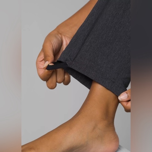 🐲💙PrAna Summit Charcoal Grey Short Fit Pants - Picture 10 of 12